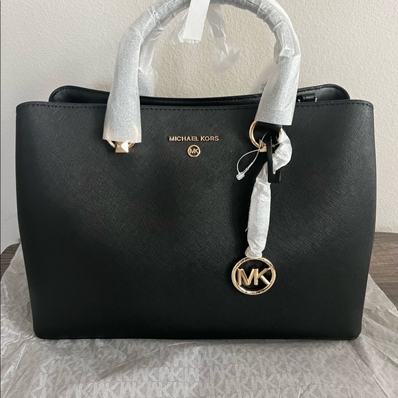 NWT Michael Kors large Edith Saffiano - Picture 5 of 8